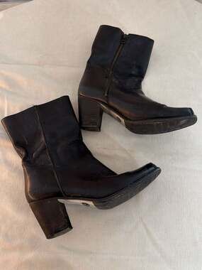 Caterpillar Channing Black Leather Square Toe Heeled Ankle Boots Women's Size 10